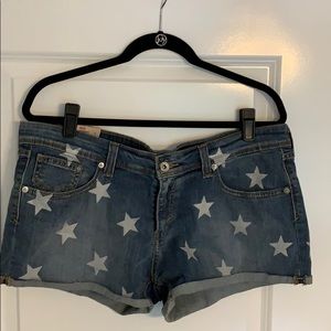 Levi’s denim shorts